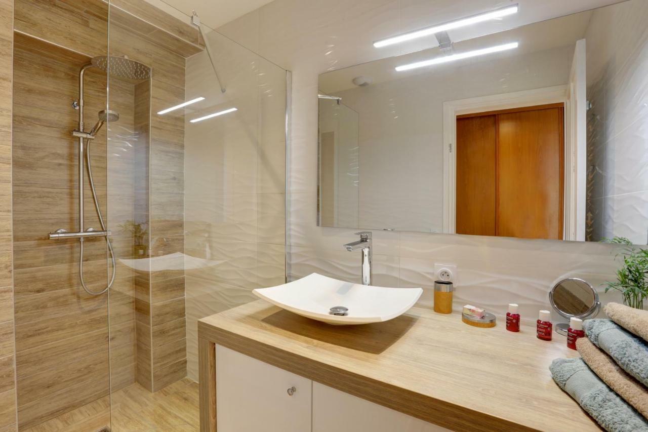 L'Amandine ,45 M2 Terrasse Et Garage Centre Ville แซ็งต์-ราฟาเอล ภายนอก รูปภาพ